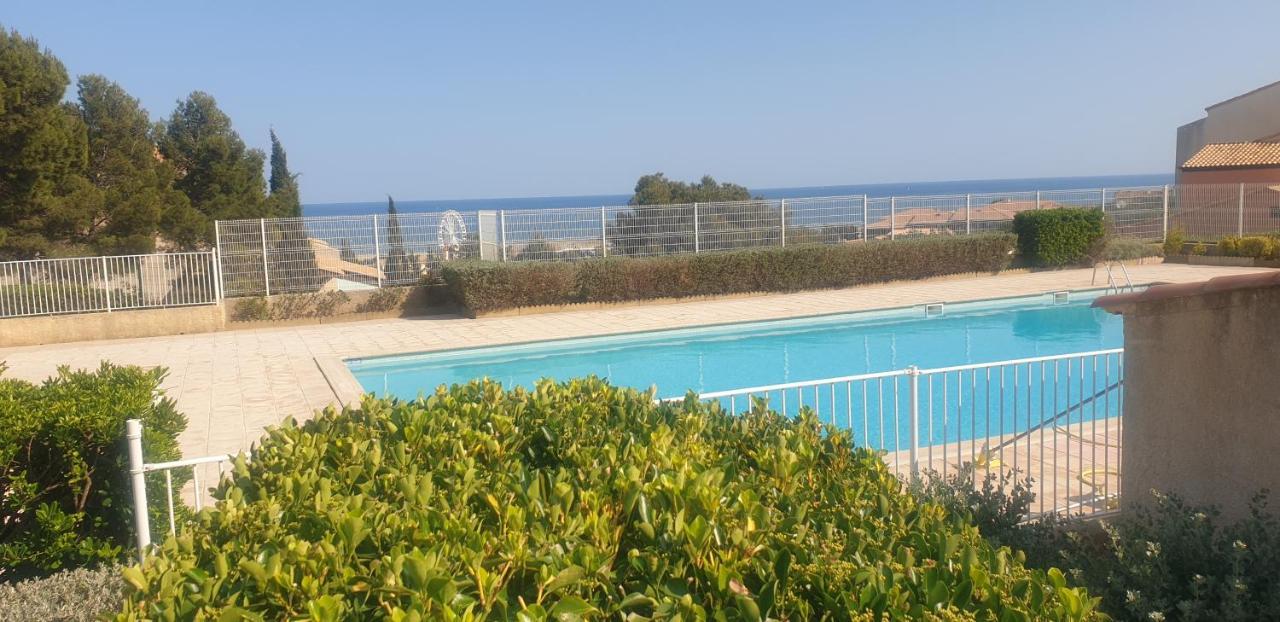 Appt 2 Ou 4 Personnes Avec Piscine, Tennis Et Parking Prive Fleury  Kültér fotó