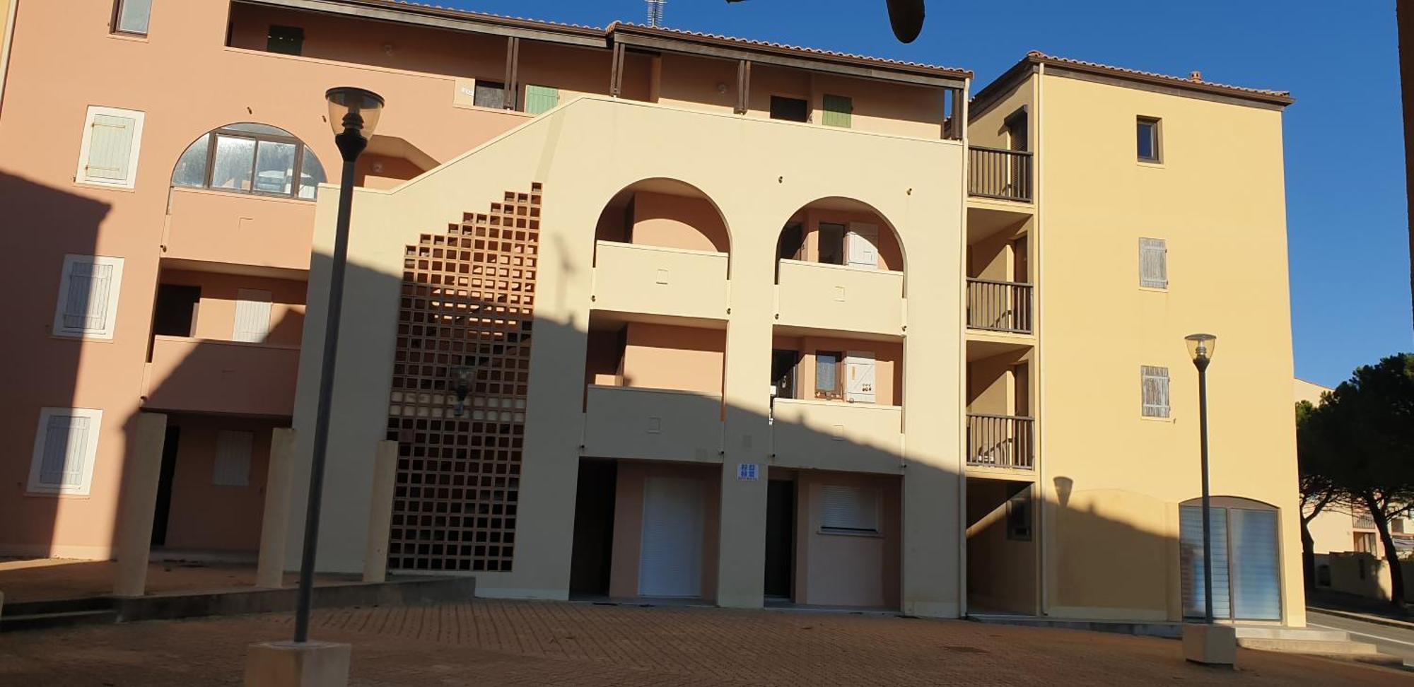 Appt 2 Ou 4 Personnes Avec Piscine, Tennis Et Parking Prive Fleury  Kültér fotó